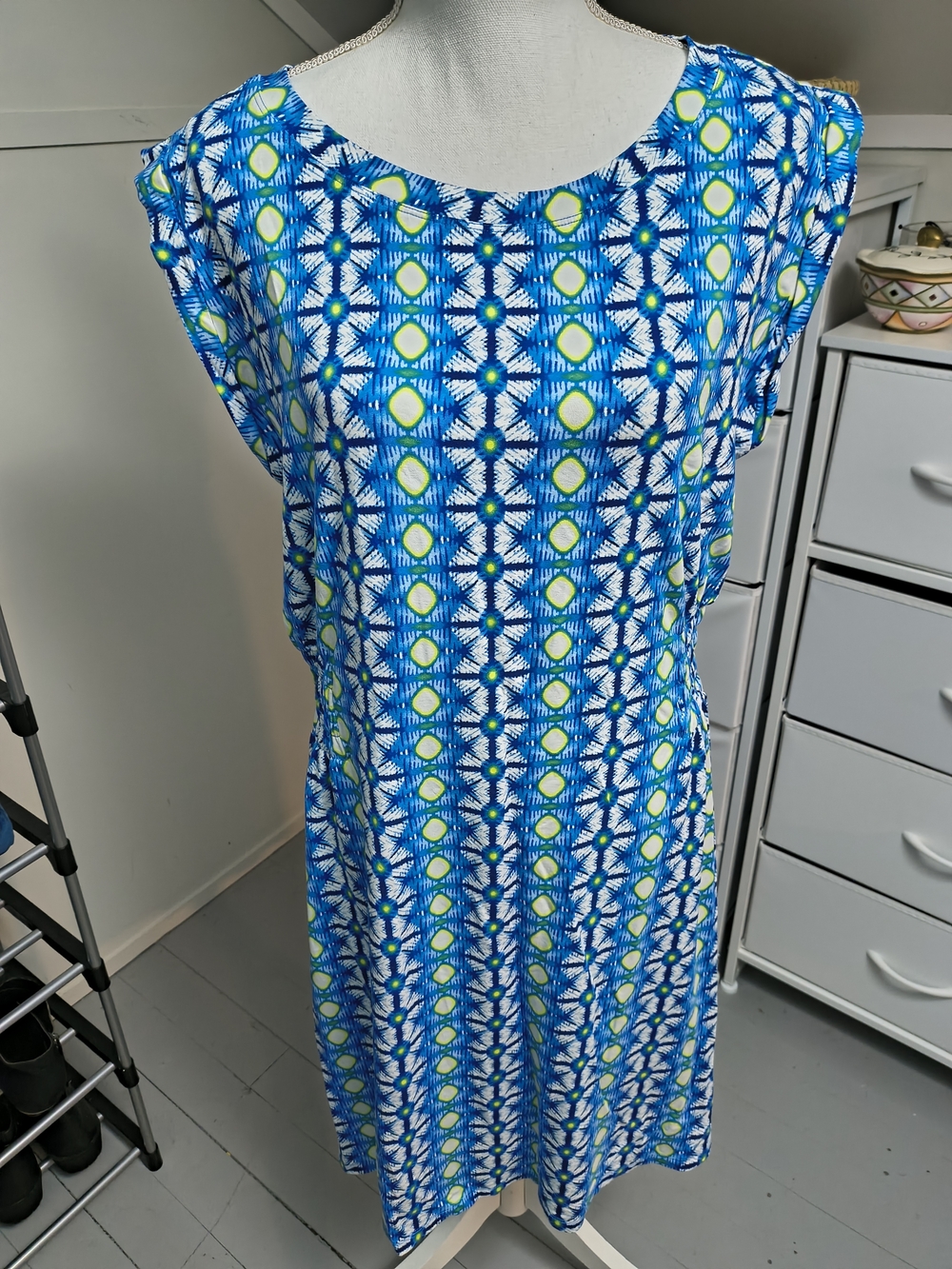 White House Black Market Blue and Lime Geometric Midi Dress
